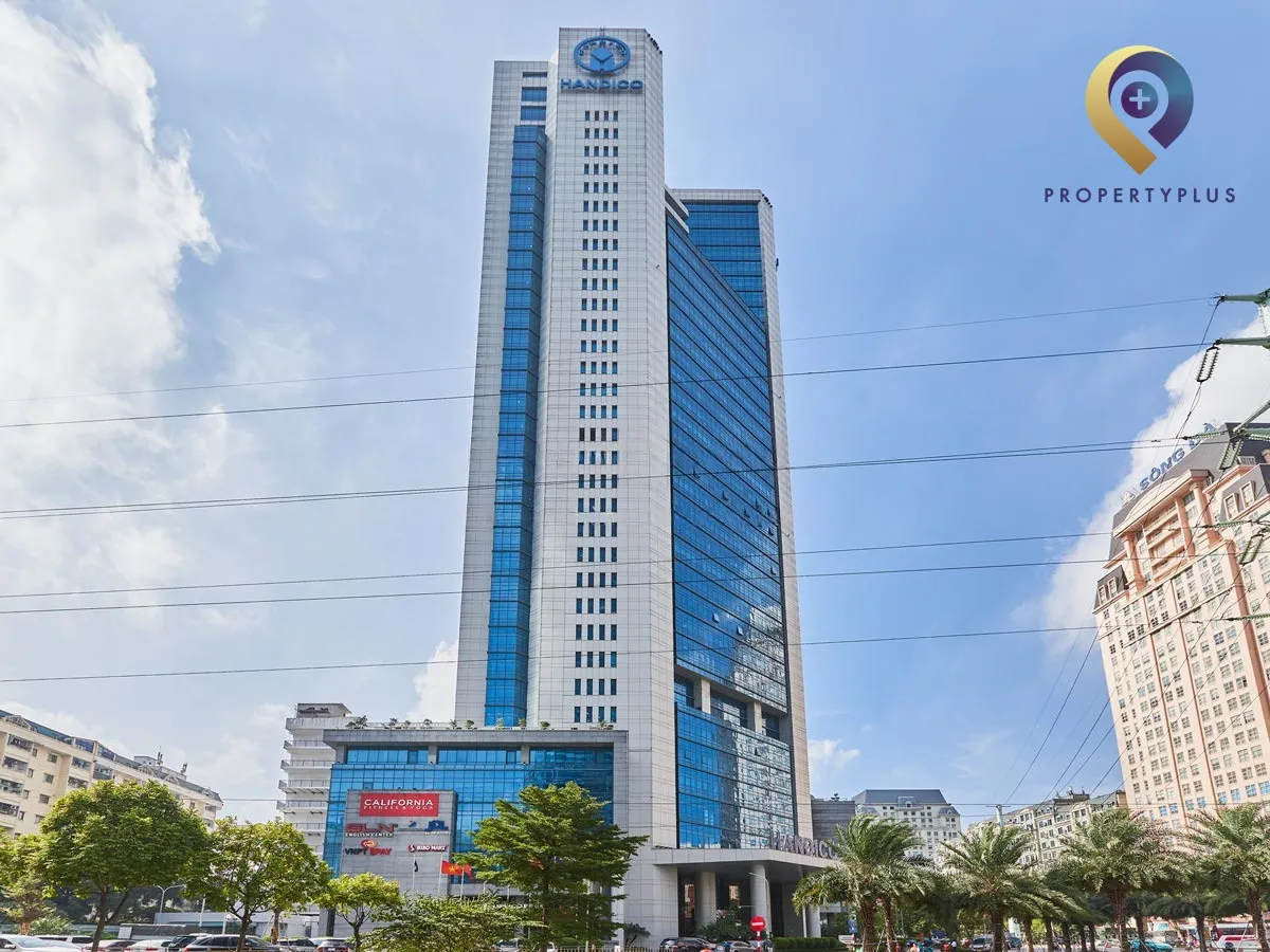 Toàn cảnh Handico Tower nhìn từ đường Phạm Hùng